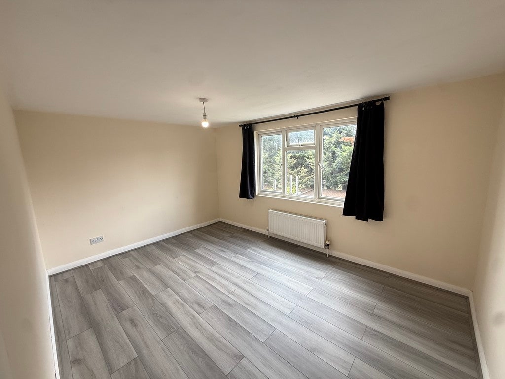 House Chase Side in Greater London