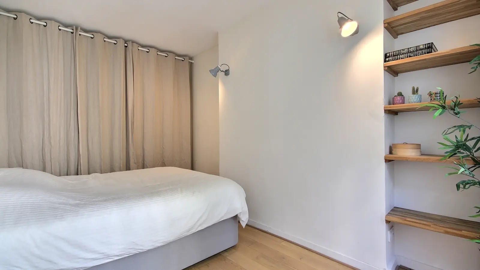 Appartement Rue des Saules à Paris