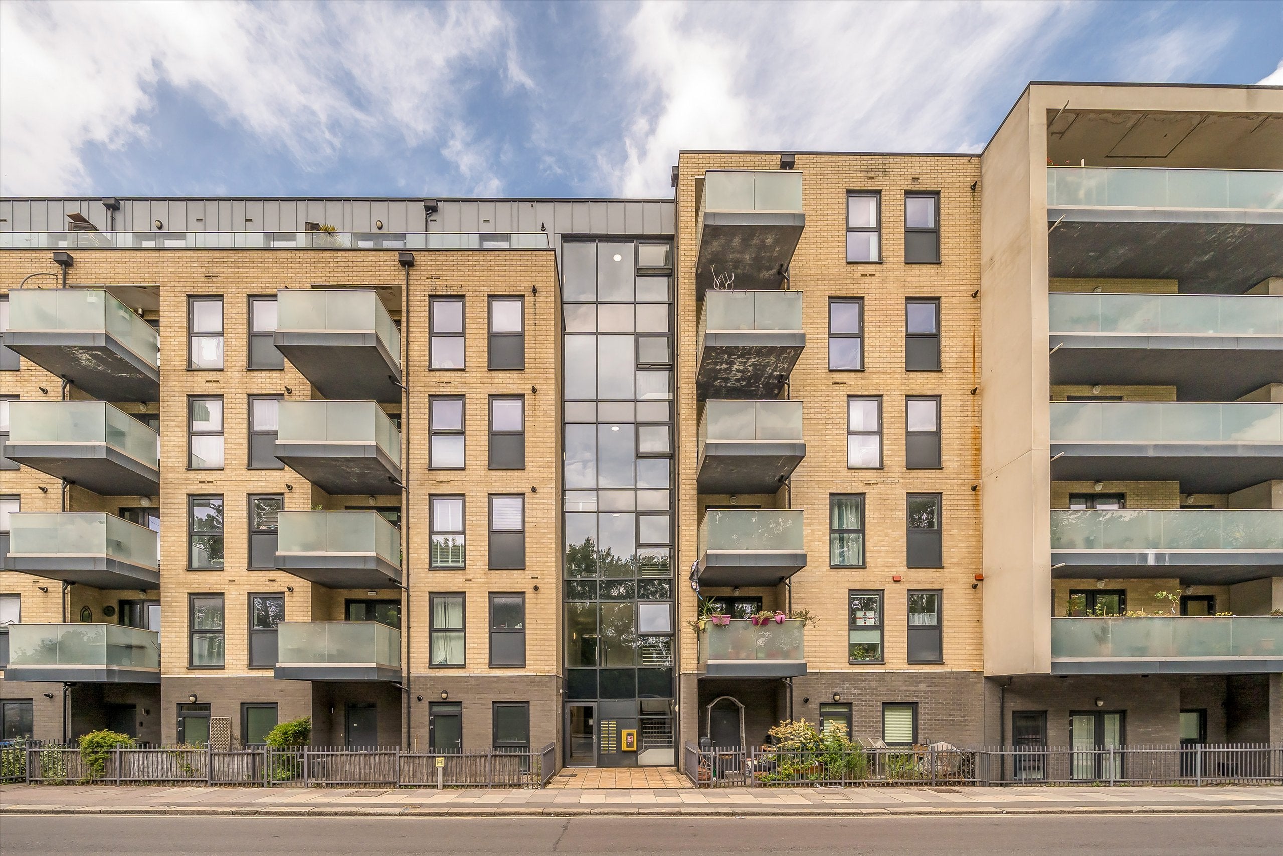 Flat Artillery Place in Greater London