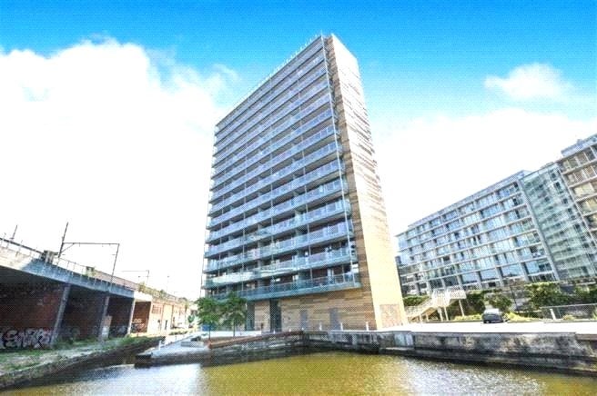 Flat Kelso Place in Manchester