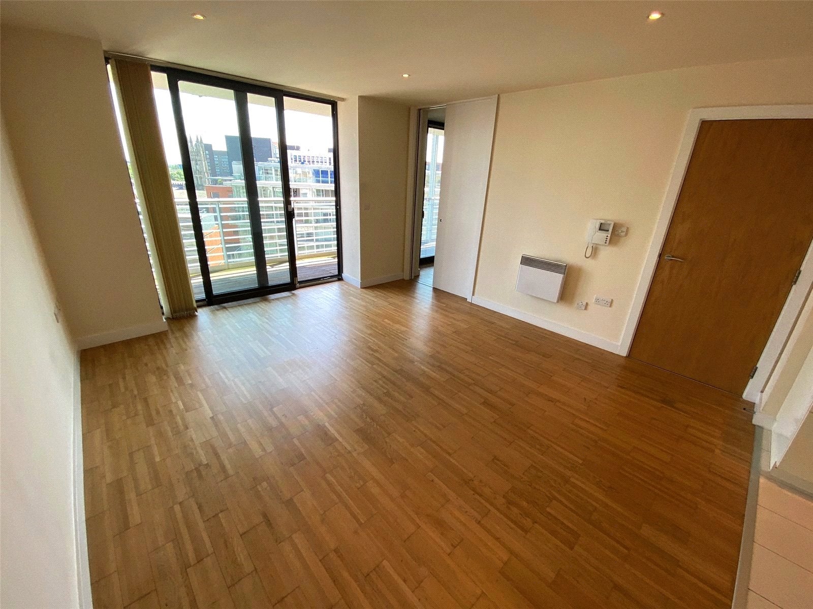 Flat Kelso Place in Manchester