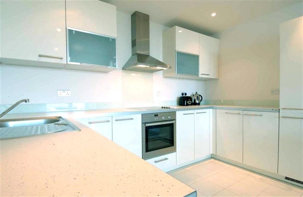 Flat Kelso Place in Manchester