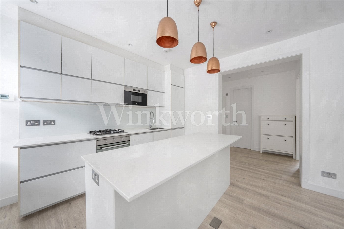Flat Hendon Way in Greater London