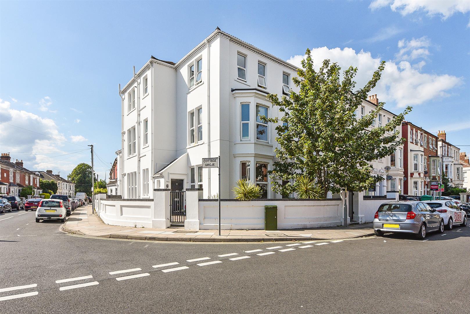 Flat St Ursula Grove in Portsmouth