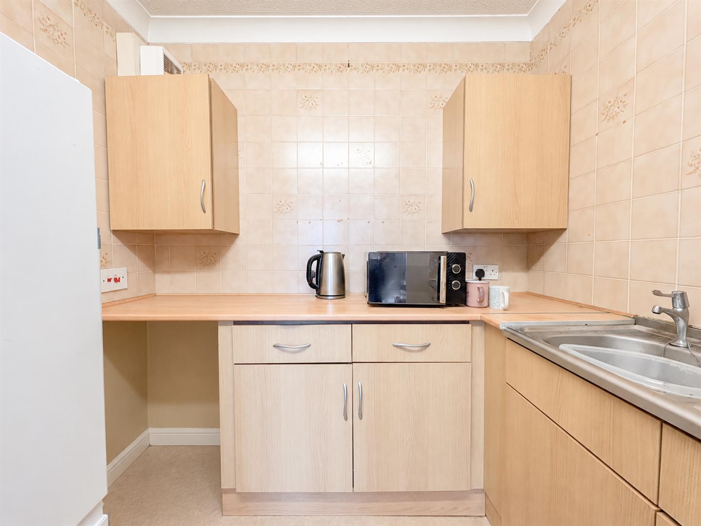 Flat Denmark Place in St Leonards