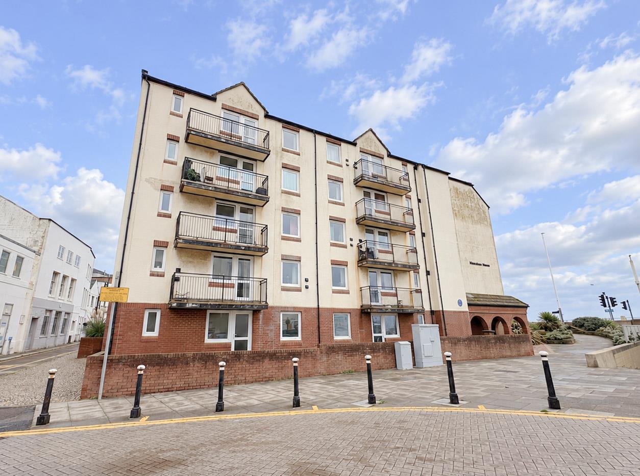 Flat Denmark Place in St Leonards