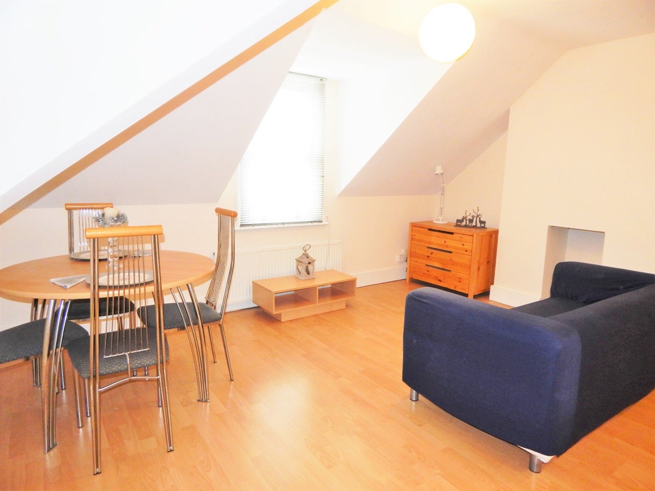 Flat Merton Road in Greater London