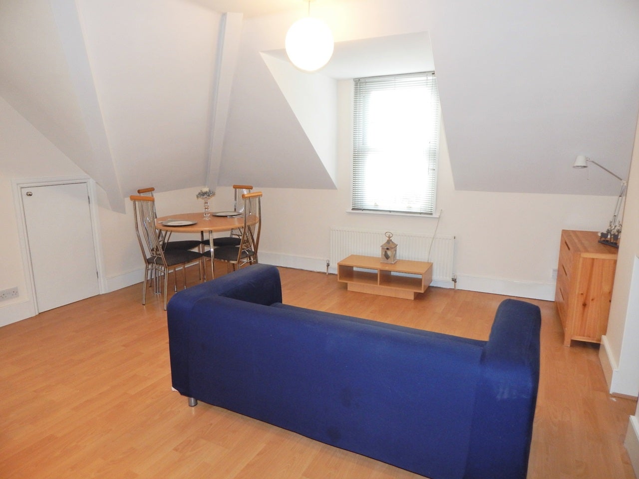 Flat Merton Road in Greater London