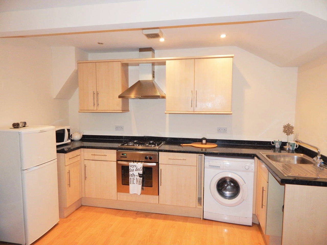 Flat Merton Road in Greater London