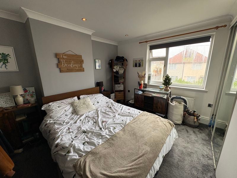 House Evans Close in Greater London
