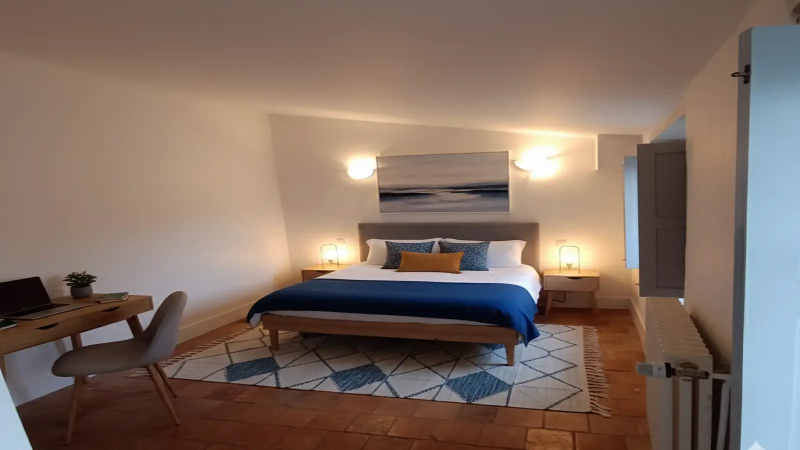 Room Rue Jean Bringer in Carcassonne