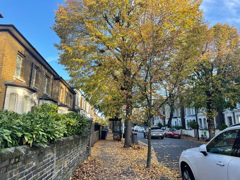 Room Eaton Rise in Greater London