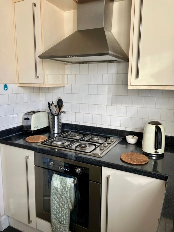 Room Cambridge Grove in Greater London