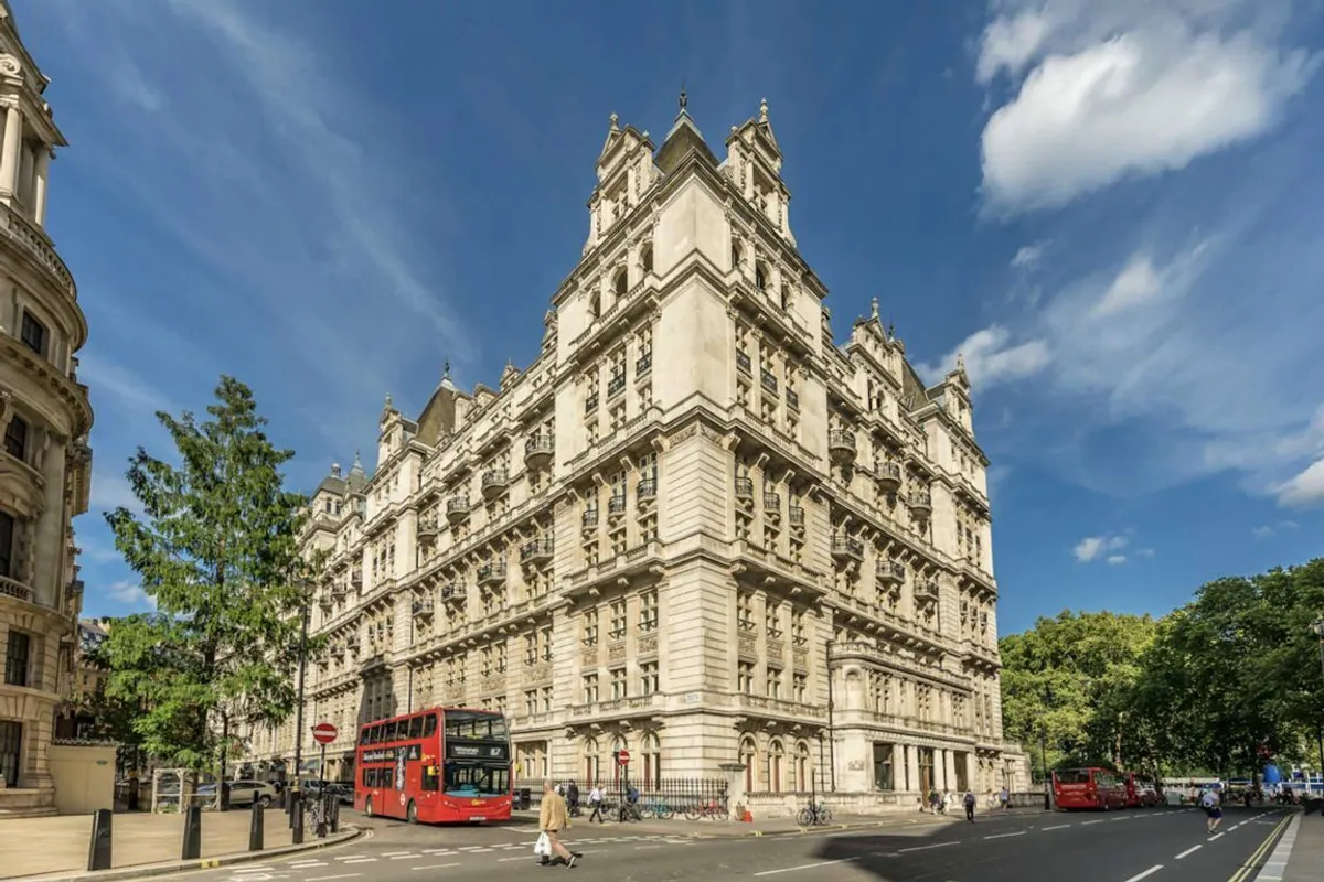 Flat Horse Guards Avenue in City of Westminster