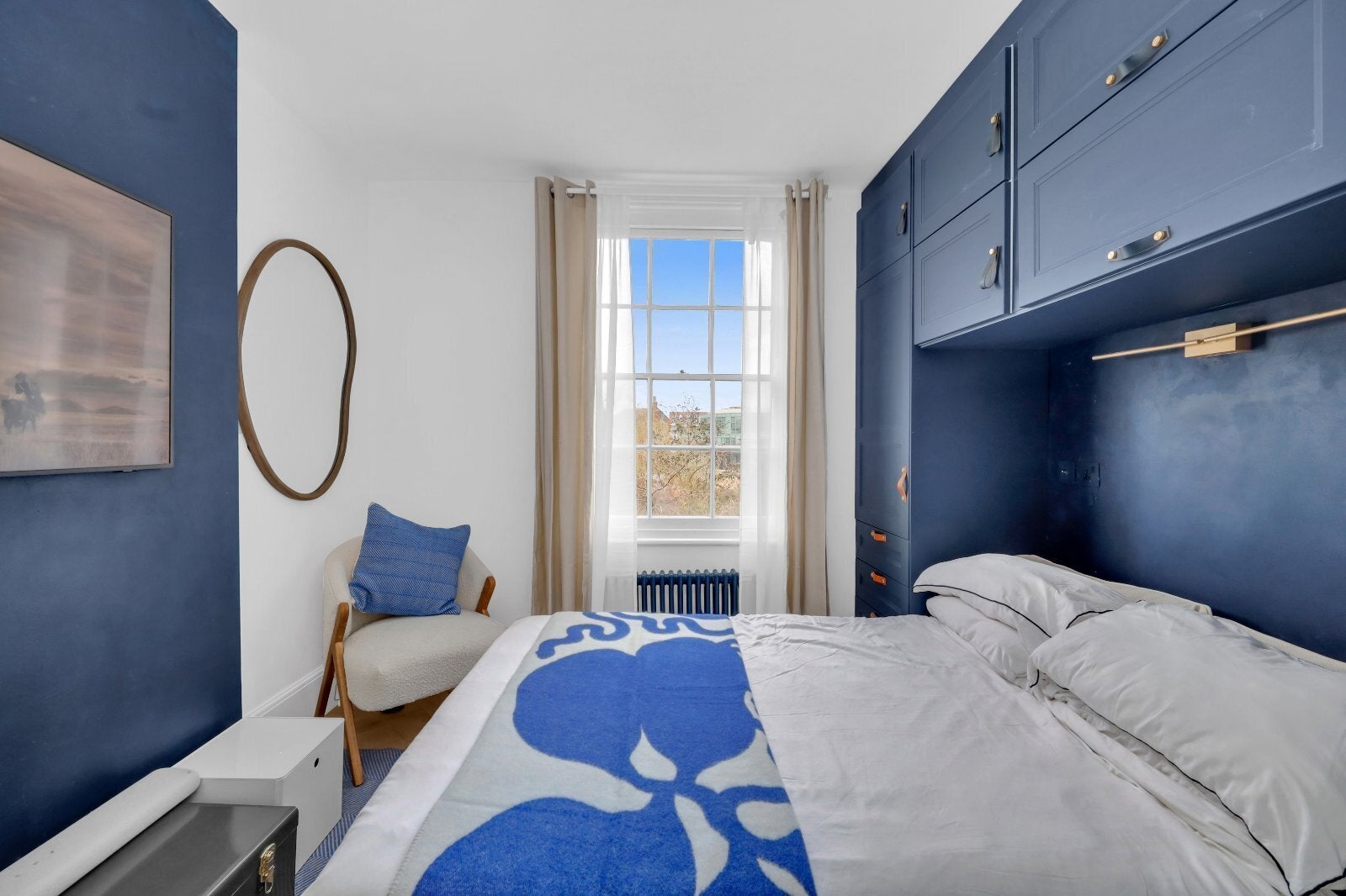 Flat Gloucester Crescent in Greater London