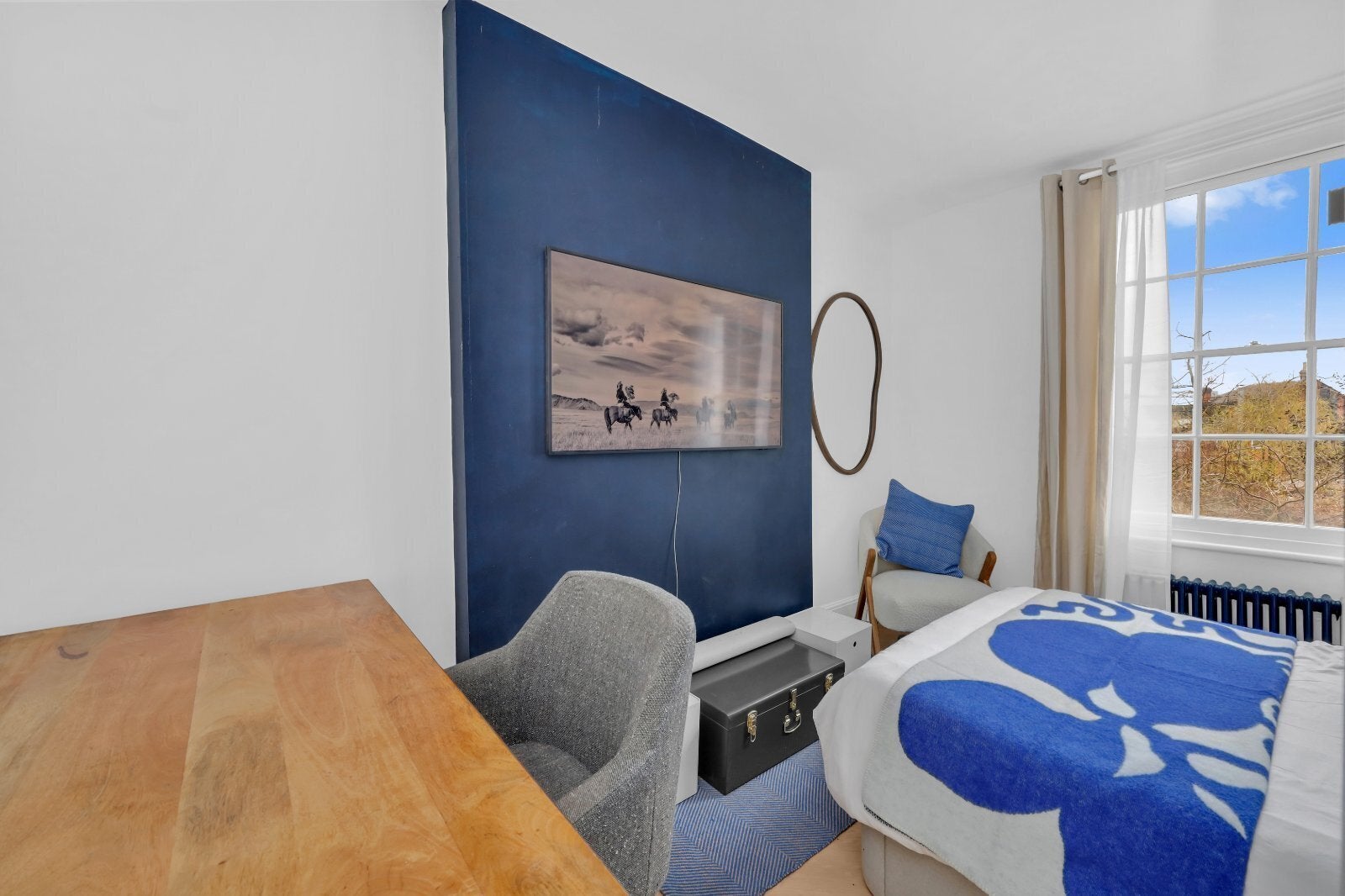 Flat Gloucester Crescent in Greater London