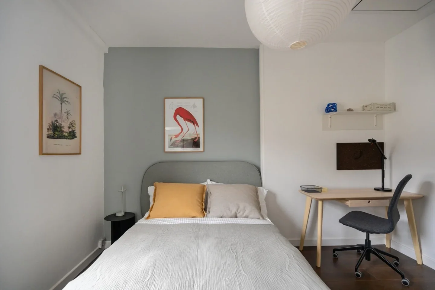 Room Bethnal Green Road in Greater London