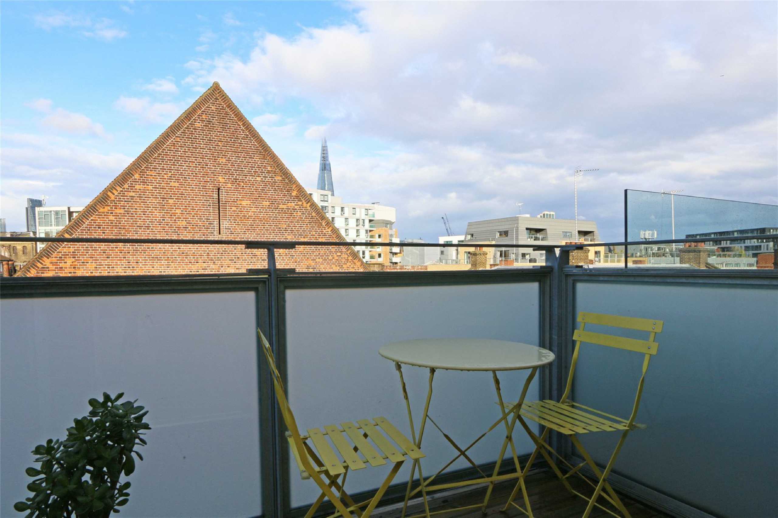 Flat Rushworth Street in Greater London