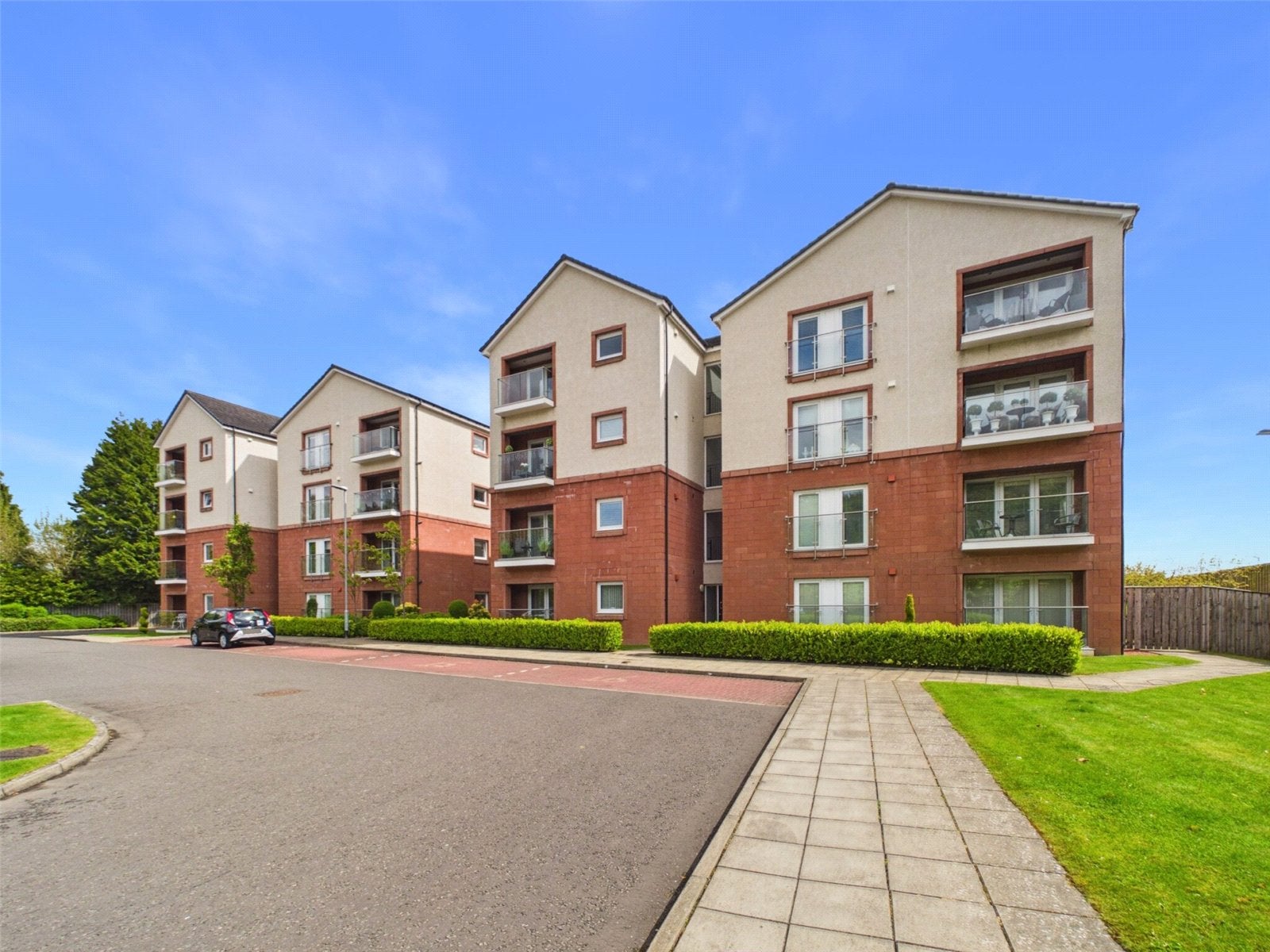 Flat Bothwell Mews in Uddingston