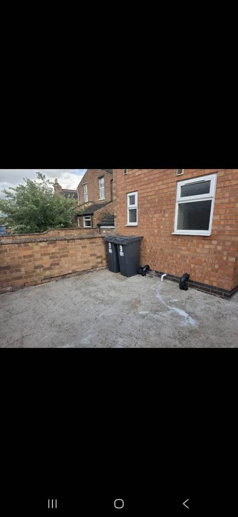 House Llewellyn Road in Royal Leamington Spa