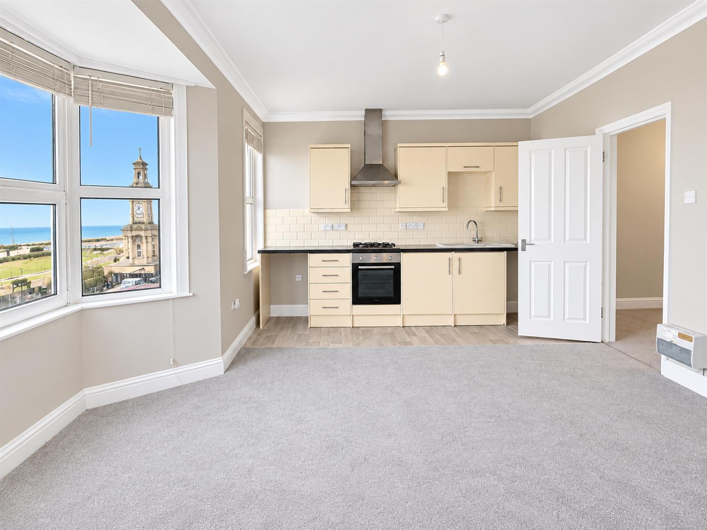 Flat Central Parade in Herne Bay