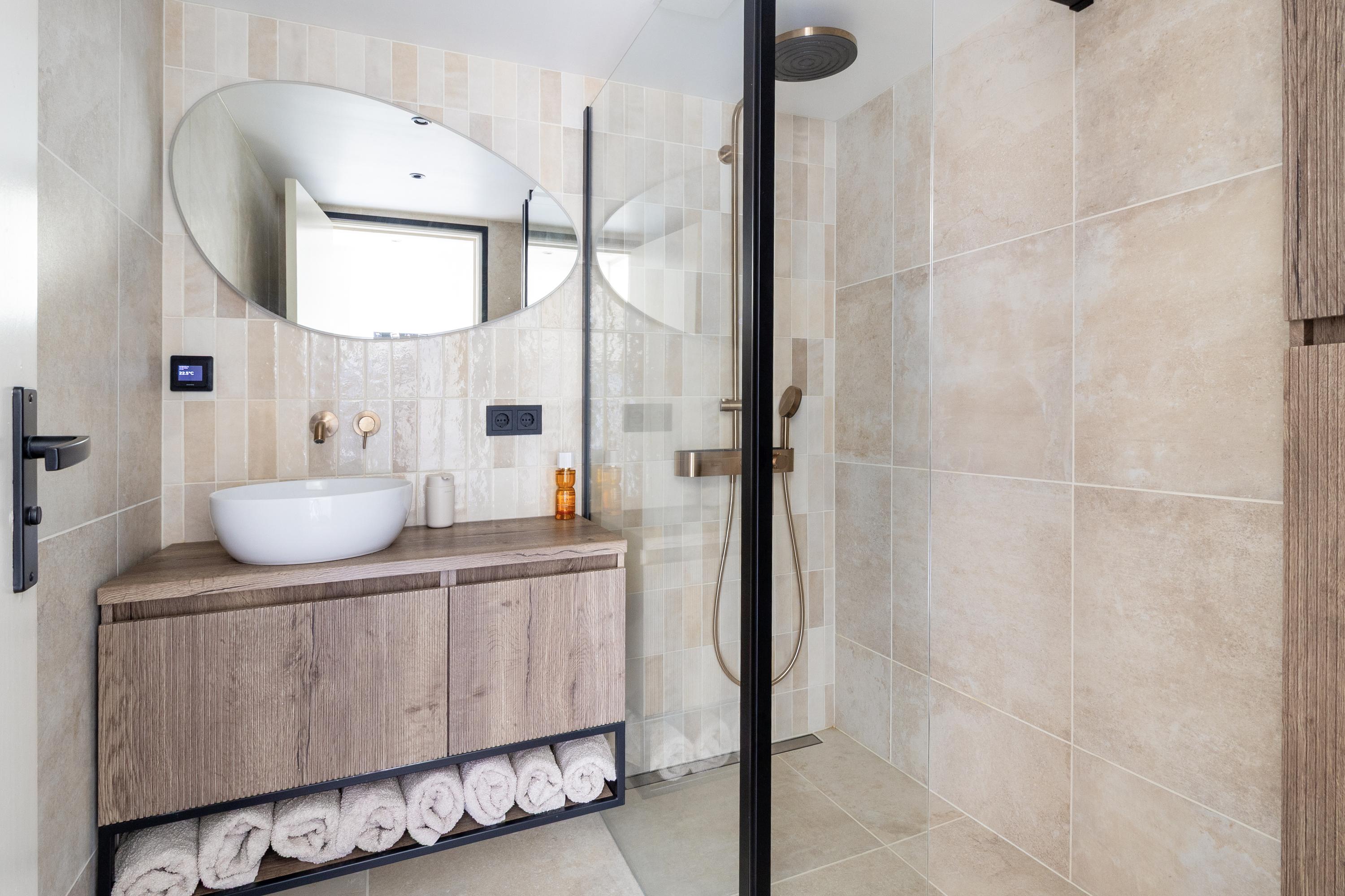 Tussenwoning te koop: Nachtegaalstraat 52, Geleen