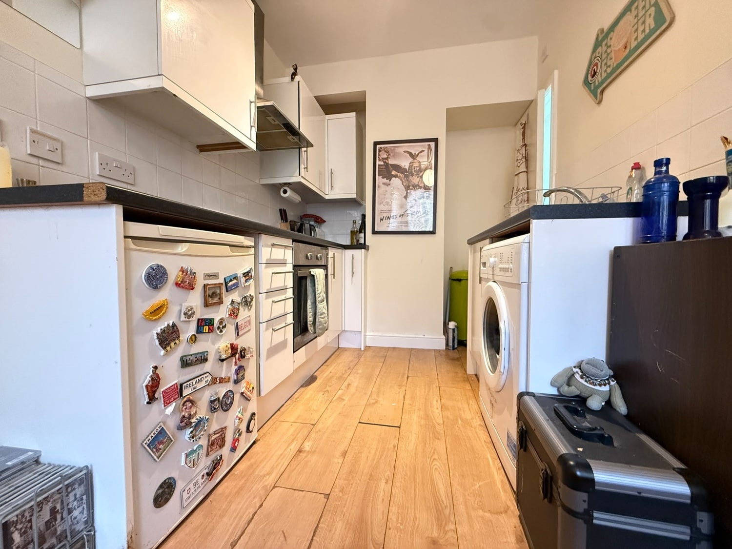 Flat Connaught Road in Cardiff