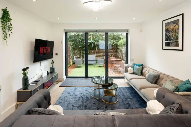 Flat Trafalgar Road in Greater London