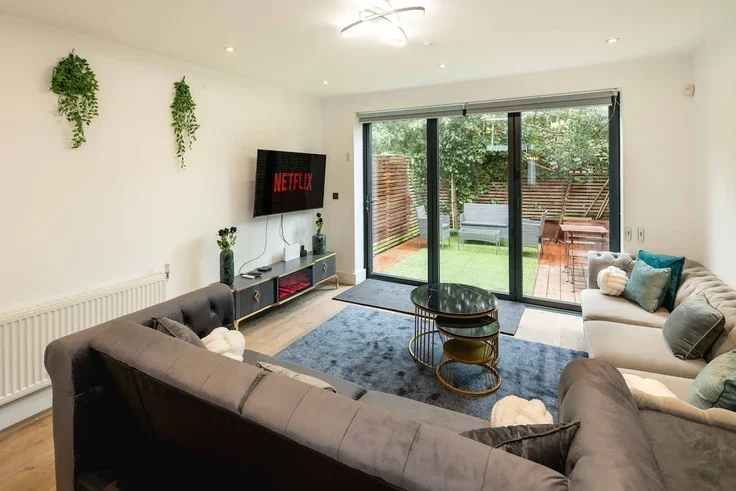 Flat Trafalgar Road in Greater London