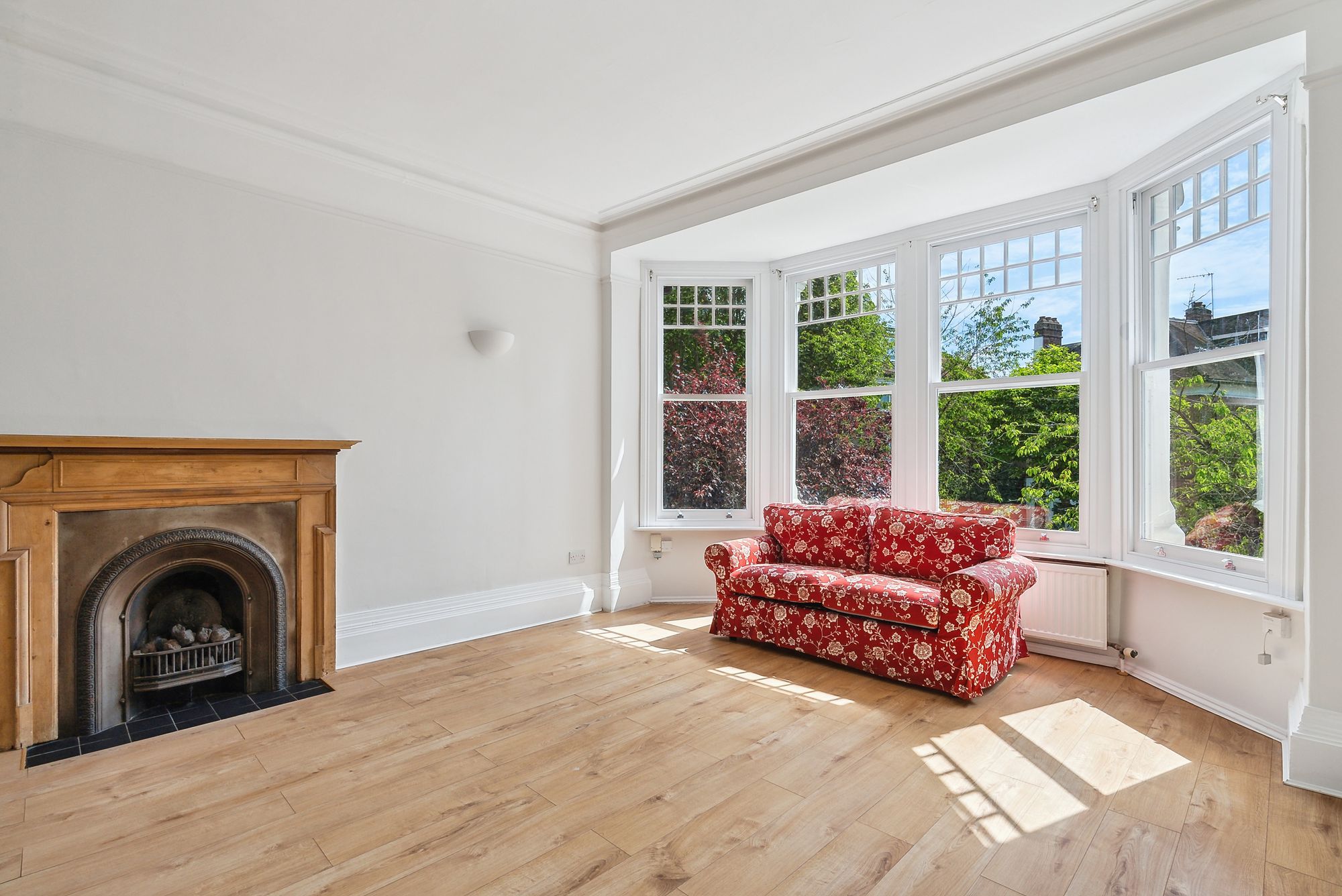 Flat Fellows Road in Greater London