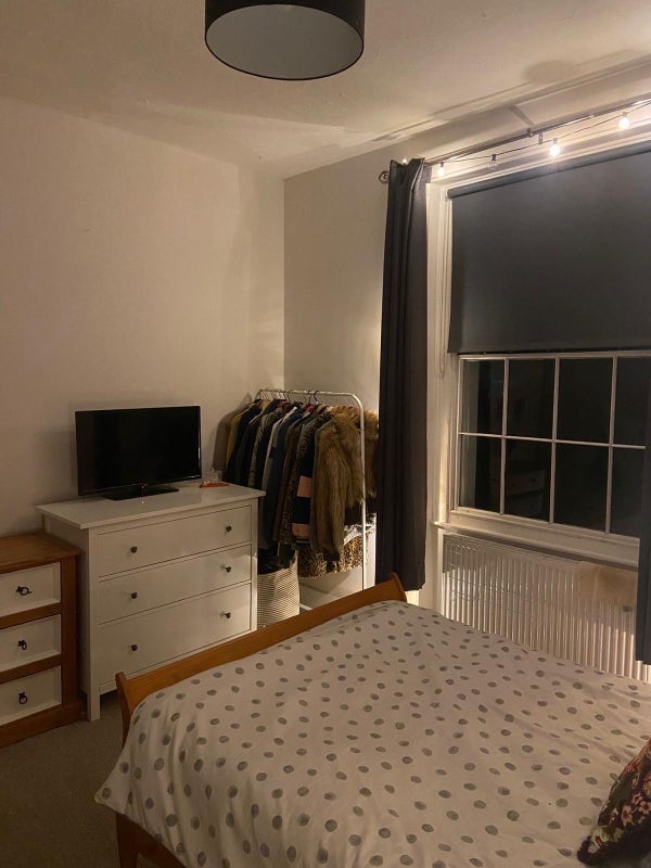 Room Cheltenham Road in Bristol