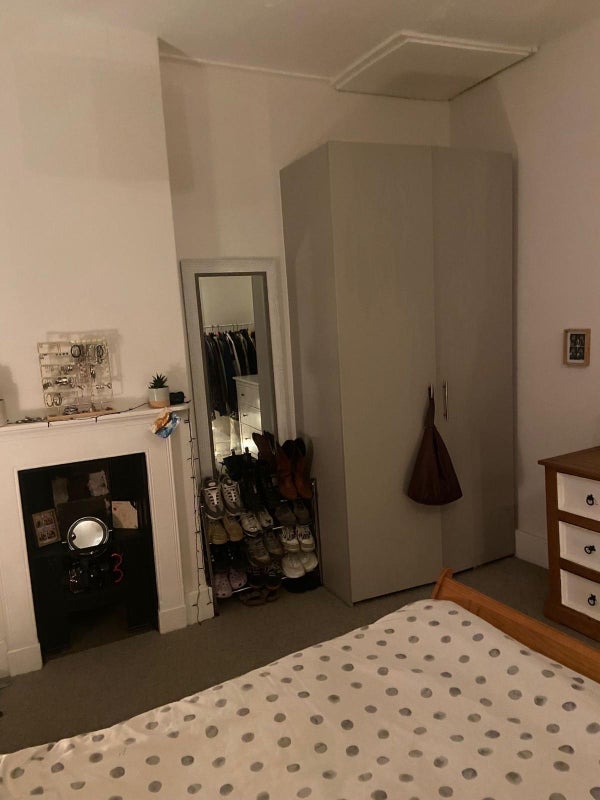 Room Cheltenham Road in Bristol