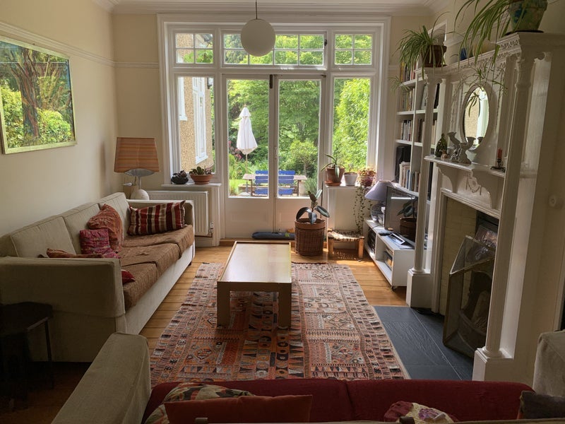 Room Finchley Way in Greater London