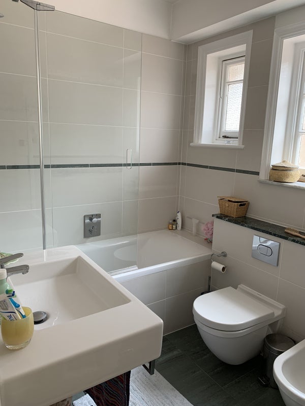 Room Finchley Way in Greater London