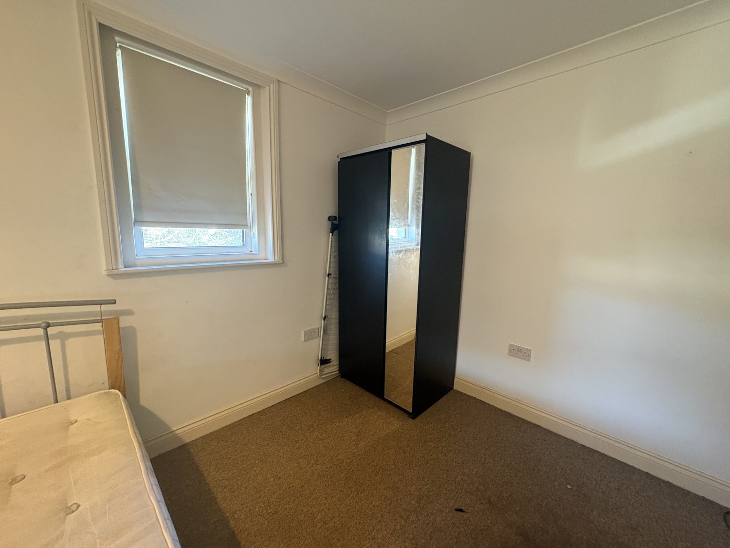 Room Bournemouth Road in Poole