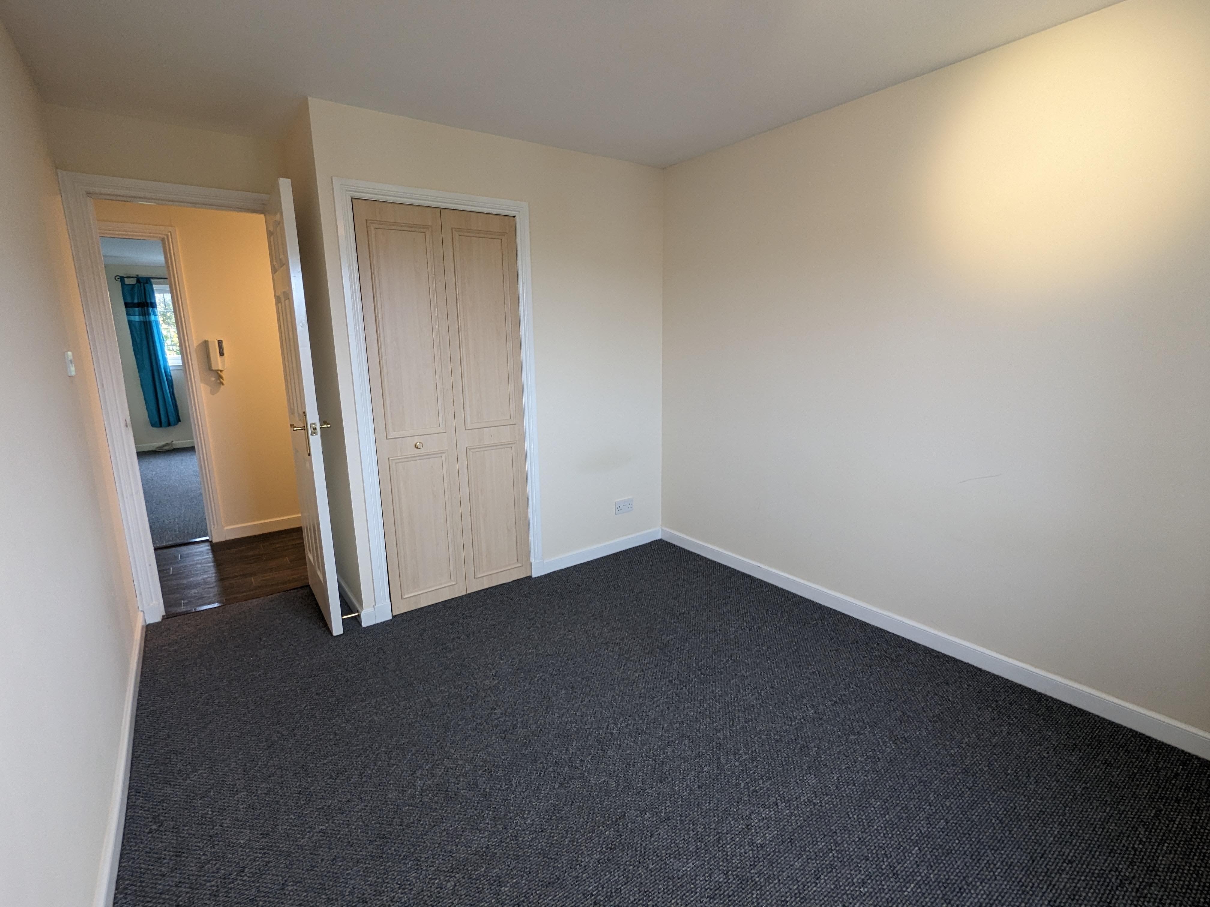 Flat Burnvale Place in Livingston