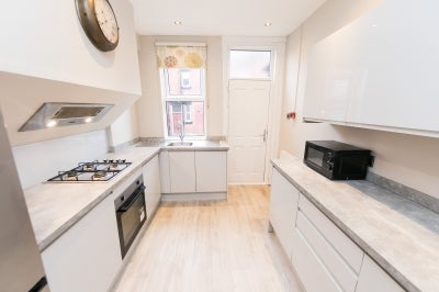 Flat Delph Lane in Leeds