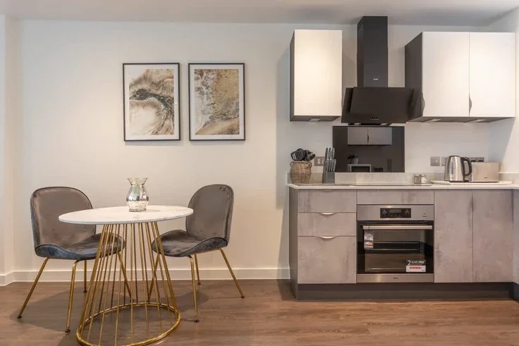 Flat Hallfield Road in York