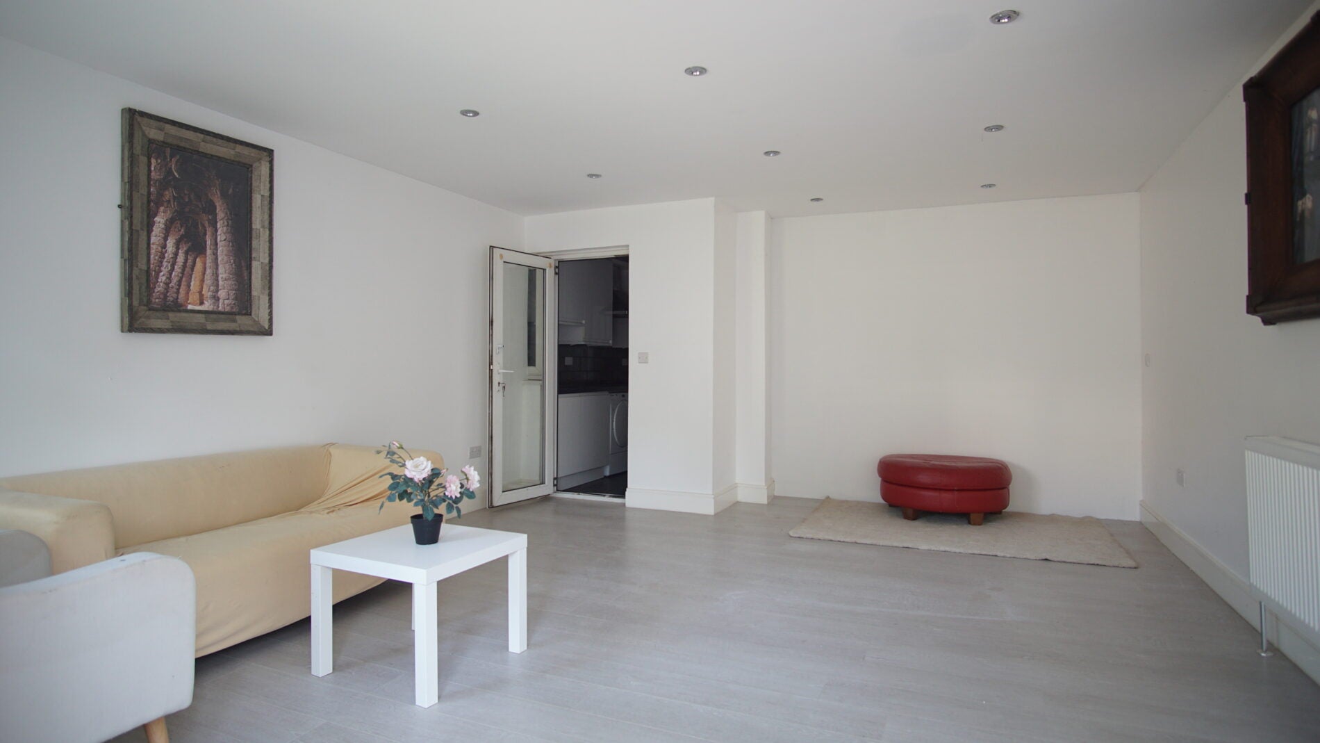 House Coniston Avenue in Greater London