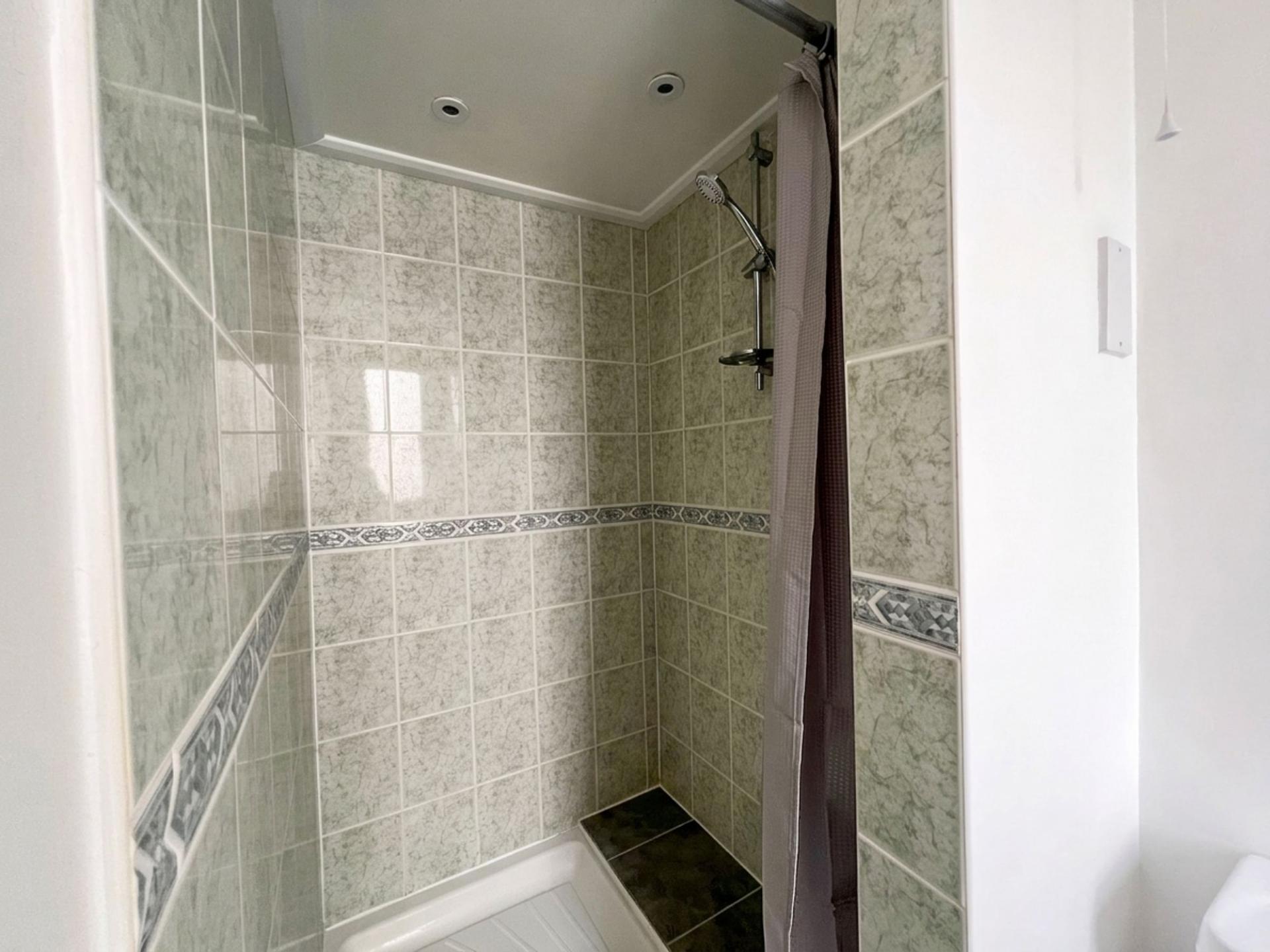 Flat West View in Penyffordd