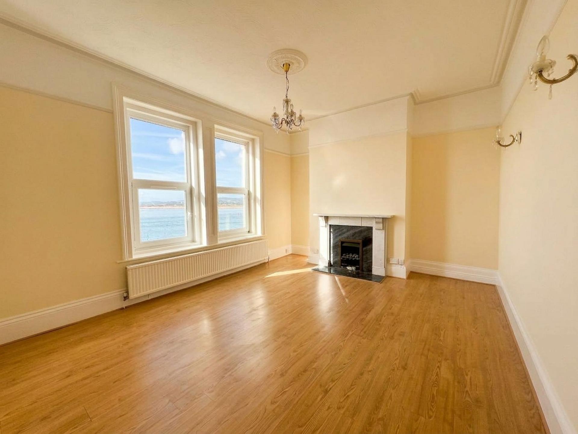 Flat West View in Penyffordd