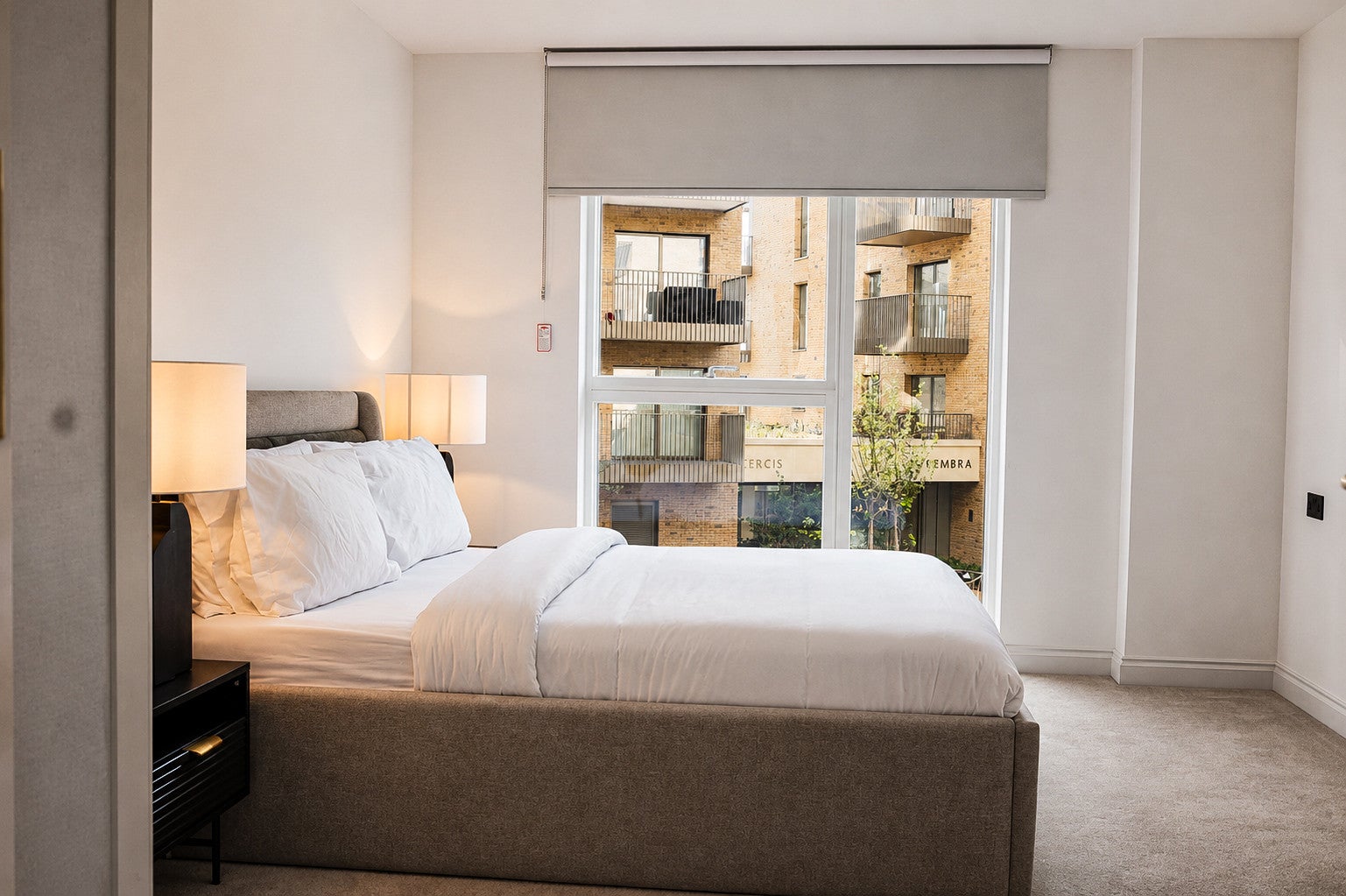 Flat Stephendale Road in Greater London