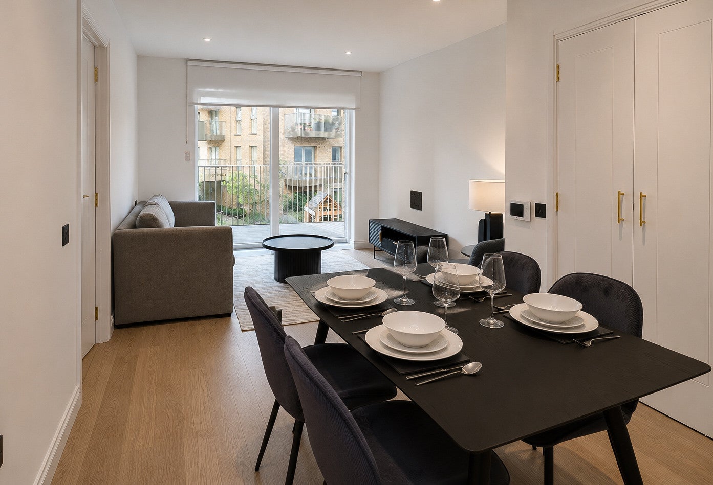 Flat Stephendale Road in Greater London