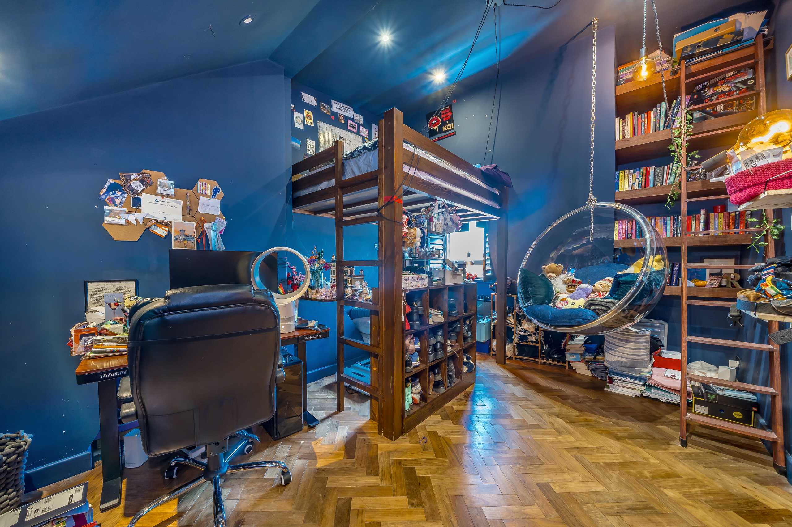 House Broomwood Road in Greater London