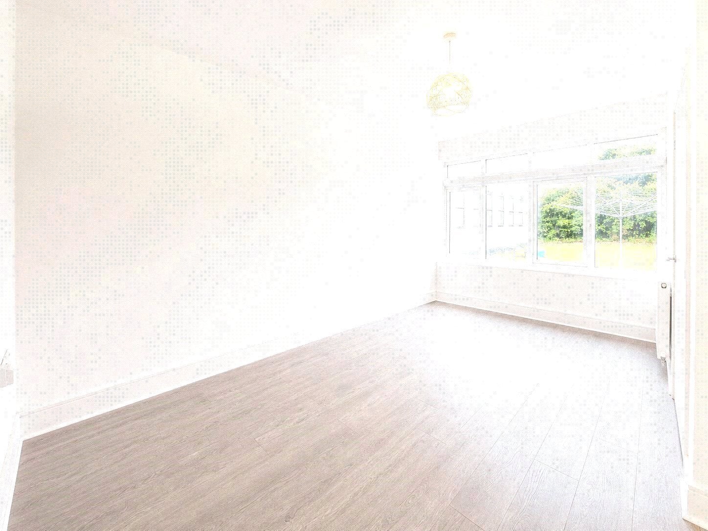 Flat Elizabeth Way in Harlow