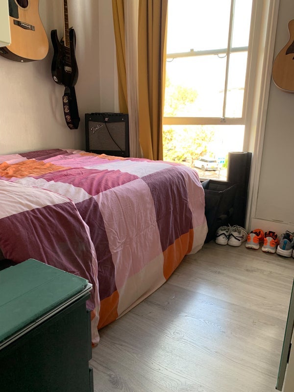 Room Camden Park Road in Greater London
