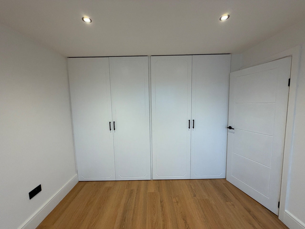 Flat Grand Drive in Greater London