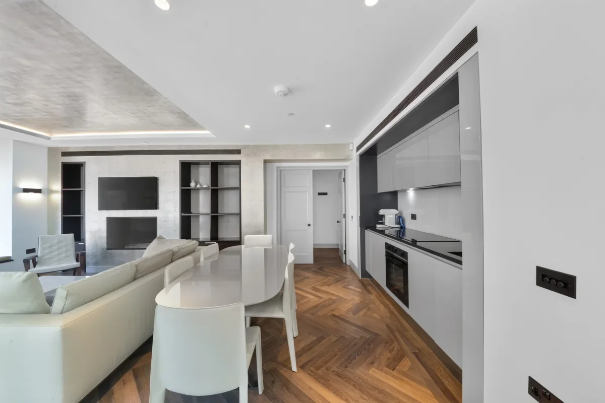 Flat Cleveland Row in City of Westminster