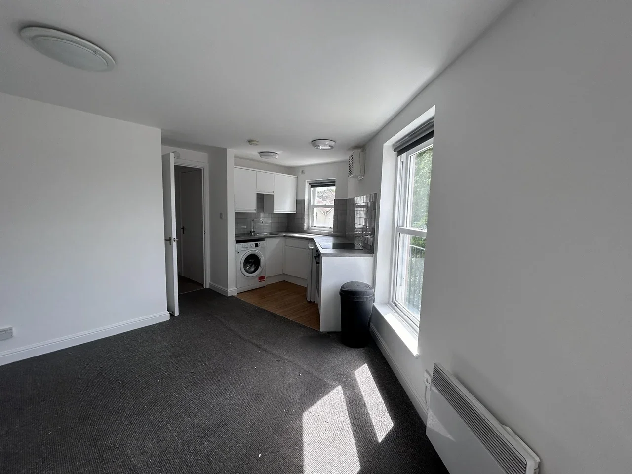 Flat Gloucester Road in Bristol