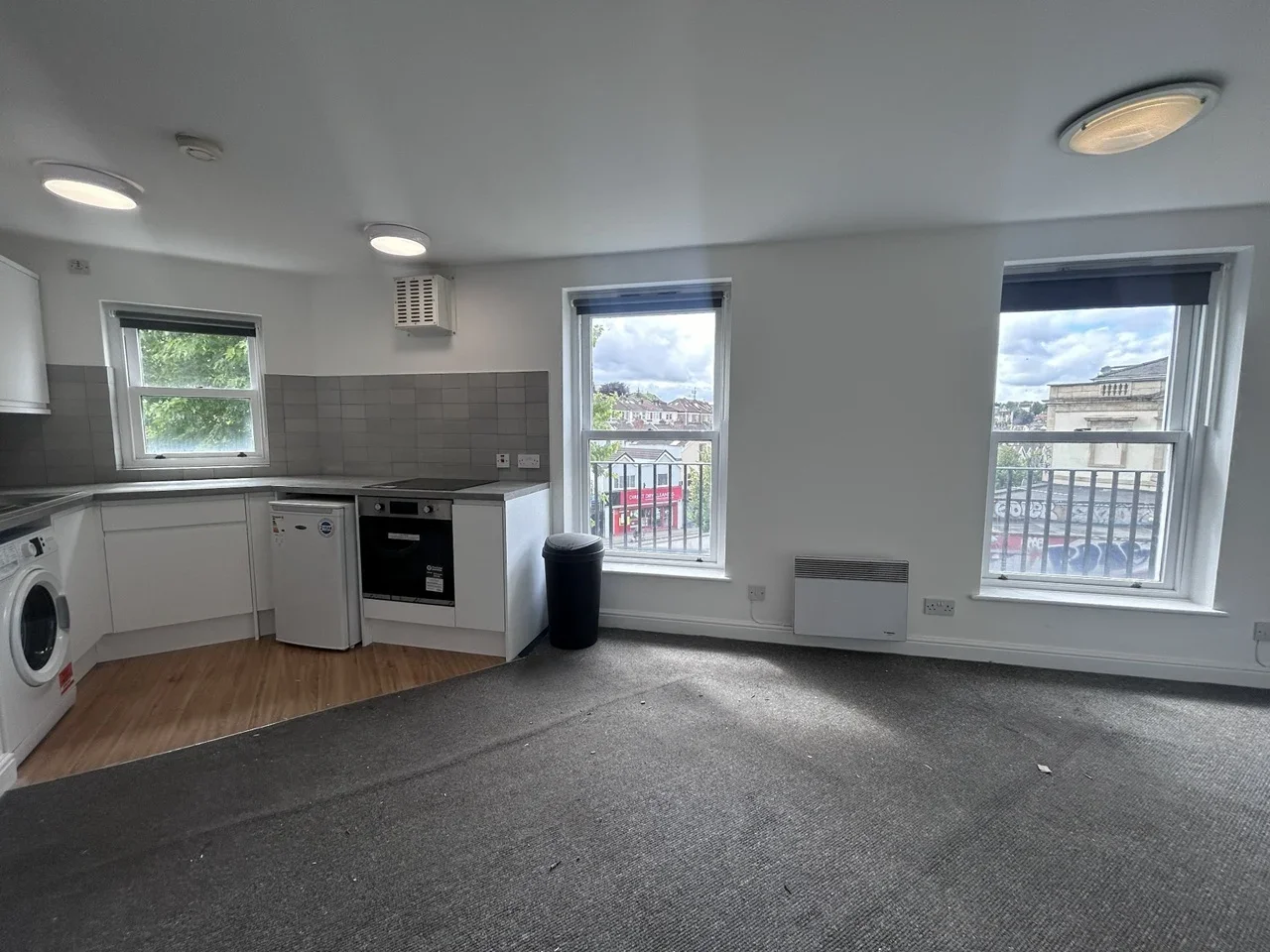 Flat Gloucester Road in Bristol